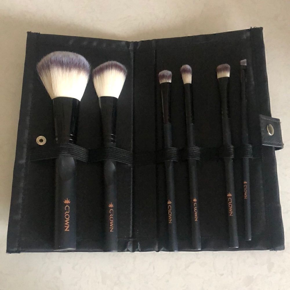 Crown black makeup brush set. Brand new.